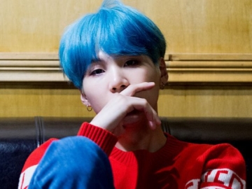 Koki Terkenal Ini Foto Bareng Hingga Dapat Hadiah Spesial dari Suga BTS, Netter: Beruntung Banget