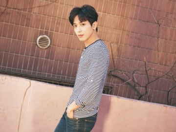 Potret Jung Yong Hwa Saat Hadiri Upacara Masuk Militer Beredar, Netter: Ganteng Banget