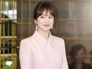 Cantik Menawan Dibalut Dress Merah Muda, Song Hye Kyo Gemukan? 