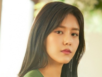 Hyejeong AOA & Choi Hyun Woo Dirumorkan Pacaran, Agensi Beri Penjelasan Ini