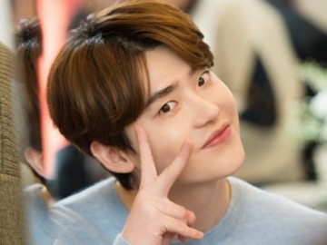 Lepas dari YG, Lee Jong Suk Tandatangani Kontrak dengan YNK Entertainment