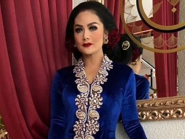 Krisdayanti Kartinian Bareng Geng Sosialita, Wajah Mayangsari Malah Bikin Salah Fokus