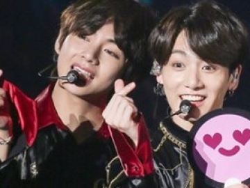 Jungkook & V BTS Tampilkan Cover Lagu 'All of Me' di Fan Meeting Jepang, Begini Reaksi John Legend	