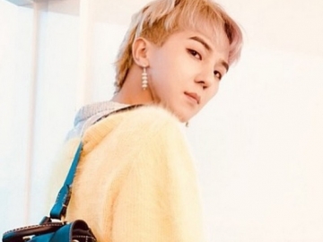 Tampil Swag & Keren di Foto Terbaru, Sepatu Song Min Ho Winner Curi Perhatian