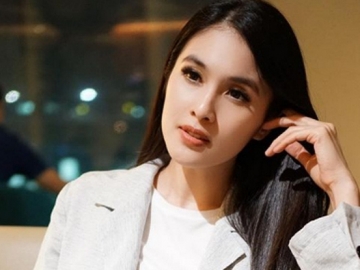 Seorang Netizen Minta Tips Istrinya Tetap Langsing Saat Hamil, Sandra Dewi Beri Jawaban Menohok Ini
