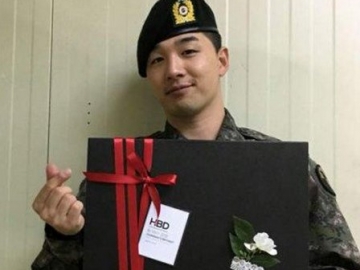 Ulang Tahun dan Masih Wajib Militer, Senangnya Taeyang Big Bang Dapat Banyak Hadiah