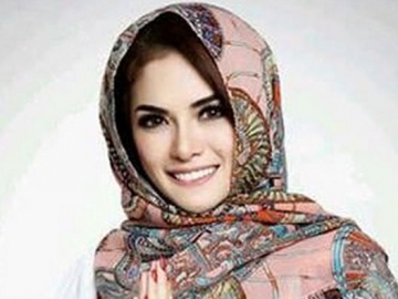 Berpakaian Begini di Bulan Ramadhan, Nikita Mirzani: Kurang Tertutup Apa