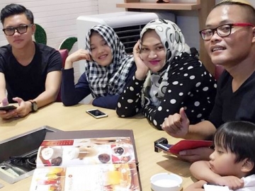 Heboh Digugat Cerai, Intip Kembali 7 Momen Romantis Sule dan Sang Istri