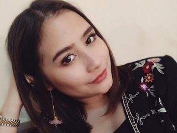 Disebut 'Pamer' Karena Unggah Kegiatan Belajar, Begini Tanggapan Menohok Prilly Latuconsina