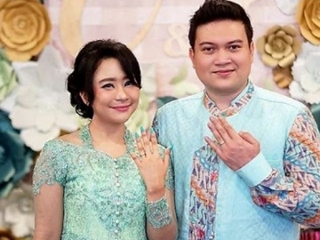 Bridal Shower, Chikita Meidy & Calon Suami Diarak di Komplek Perumahan