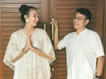 Mesra Bareng Dimas Anggara di Pepohonan, Nadine Chandrawinata Disebut Mirip Gal Gadot Hingga Avatar