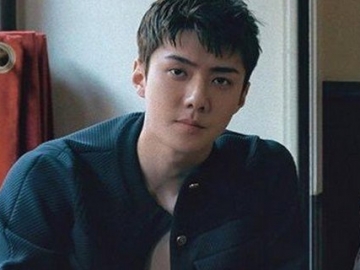 Awas Makin Kesengsem, Sehun EXO Penuh Pesona & Pamerkan Abs Seksi di Pemotretan Majalah Terbaru