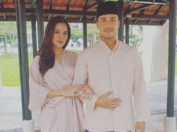 Foto Mesra Bareng Suami Dikritik Karena Blur, Raisa Beri 'Hadiah' Ini Untuk Para Netizen