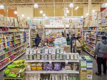 6 Trik Cerdas Memilih Produk Makanan yang Berkualitas dari Supermarket 