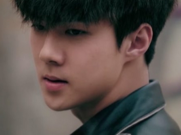 Web Film Perdana, Kerennya Sehun Berani Berkelahi Melawan Geng Sekolah di ‘Dokgo Rewind’