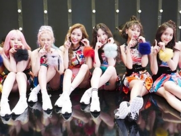 Unggah Foto Bersama Member, Tae Yeon Rayakan Anniversary 11 Tahun Karir Girls’ Generation