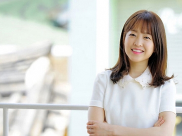 Park Bo Young Bahas Karakternya di Film 'Your Wedding' Hingga Karier Akting