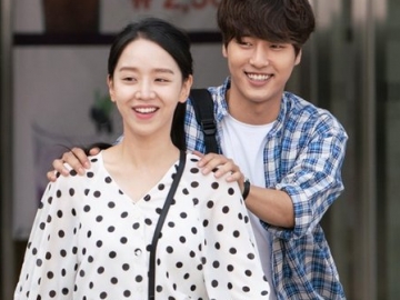 Syuting ’30 but 17’, Yang Se Jong dan Shin Hye Sun Saling Tunjukkan Keakraban dan Senyum Ceria