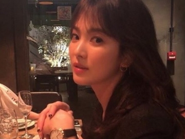 Bakal Comeback Layar Kaca, Kulit Indah Song Hye Kyo di Foto Terbaru Buat Netter Takjub & Iri