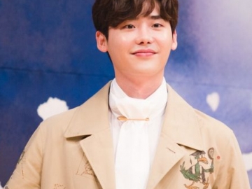 Lee Jong Suk Dikabarkan Ditawari Drama Adaptasi dari Amerika dan Segera Masuk Militer, Benarkah?