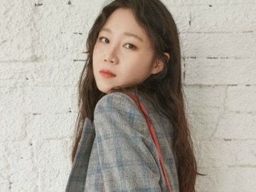 Tampil Stylish nan Ceria Saat Hadiri Acara Ini, Gaya Fashion Aktris Gong Hyo Jin Tuai Cibiran