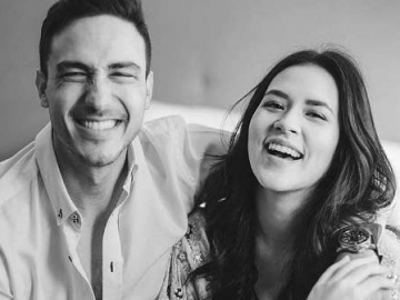 Rayakan Satu Tahun Pernikahan, Raisa Unggah Foto Manis Bersama Hamish Daud