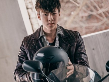 Keren Naik Motor, Sehun EXO Penuh Kharisma di Teaser Baru 'Dokgo Rewind'