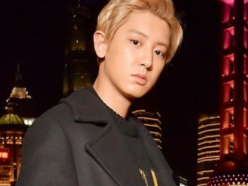 Stylish nan Memukau di Acara Fashion Show, Vogue Pilih Chanyeol EXO Sebagai Best Dressed Man