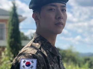 Selesai Jalani Pelatihan Dasar Militer, Lee Jung Shin CN Blue Sapa Fans Lewat Deretan Selfie Ganteng