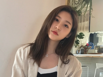 Ibunya Kim Sae Ron Super Cantik dan Awet Muda, Tak Percaya?