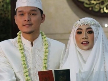 Resmi Nikah, Intip Momen Haru Prosesi Ijab Kabul Anisa Rahma dan Dito