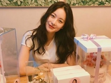 Oh Yeon Seo Sapa Fans Lewat Deretan Foto Selfie Cantik, Netter Malah Soroti Hal Ini