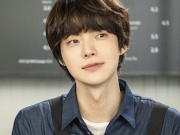 Calon Pendeta, Manisnya Senyum Ahn Jae Hyun di Teaser Baru 'Beauty Inside' Siap Buat Fans Jatuh Hati