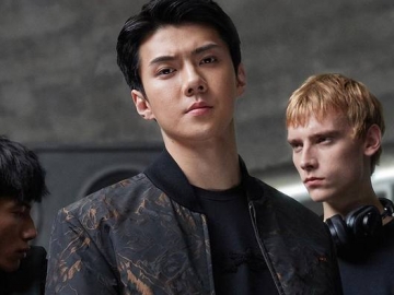 Digaet Jadi Model Global Brand Fashion Mewah Ini, Pesona Memukau Sehun EXO Luluhkan Hati Fans