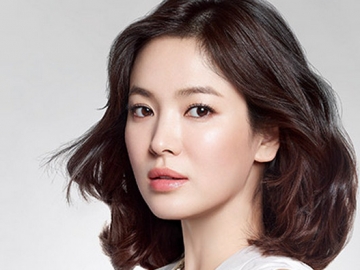 Dipuji Cantik oleh Joong Ki, Song Hye Kyo Juga Dapat Julukan Menantu Kesayangan