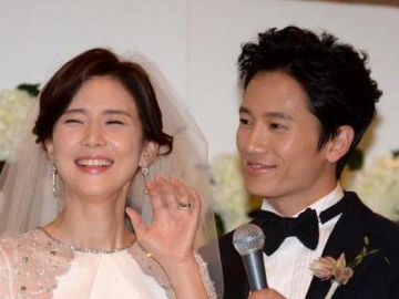 Ji Sung Ungkap Momen Bahagia Bersama Lee Bo Young dan Anaknya