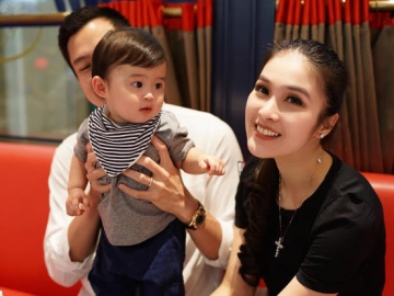 Suami Sandra Dewi Punya Panggilan Unik Buat Sang Anak, Netter Latah