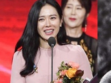 Mendiang Kim Joo Hyuk dan Son Ye Jin-Yoo Jae Seok Raih Piala di Korean Popular Culture & Arts Awards