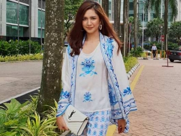 Melenggang di Jakarta Fashion Week 2018, Mikha Tambayong Disebut 'Puteri Indonesia' Selanjutnya