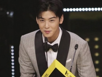 Ceria Dapat Special Award di ITA 2018, Cha Eun Woo: Saya Cinta Kalian Semua