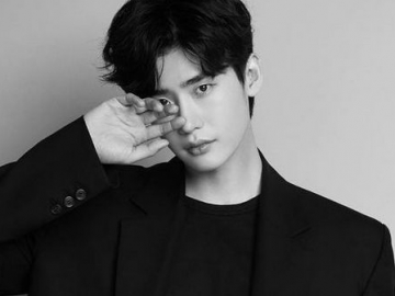 Lee Jong Suk Dikabarkan Masih Tertahan di Jakarta Usai Jumpa Fans, Begini Penjelasan Agensi