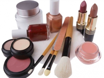 Hati-Hati, Hindari Produk Kosmetik yang Mengandung 8 Bahan Berbahaya Ini