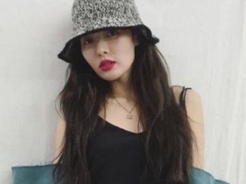 Cantik Pamerkan Ekspresi Ceria di Foto-Foto Terbaru, Tubuh Kurus HyunA Jadi Sorotan Netizen