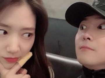 Senang Bertemu Sahabatnya Lagi, Park Shin Hye Unggah Foto Kocak dengan Lee Hongki F.T. Island