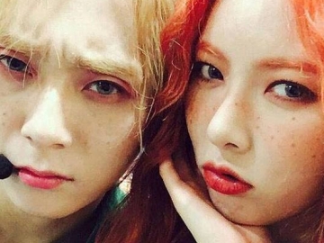 E'Dawn Santai Berjalan Sambil Gandeng Tangan HyunA di Postingan Terbaru, Fans: So Sweet