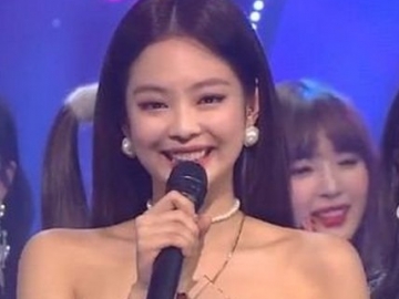 Jennie Raih Kemenangan Perdana Untuk ‘SOLO’, Member Black Pink Ikut Tunjukkan Dukungannya