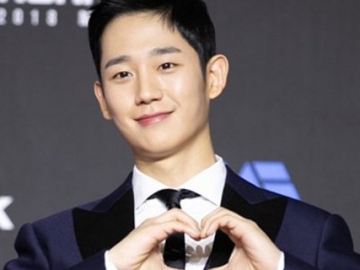 Tampil Sebagai MC di 'MAMA 2018 Premiere in Korea', Jung Hae In Banjir Kritikan