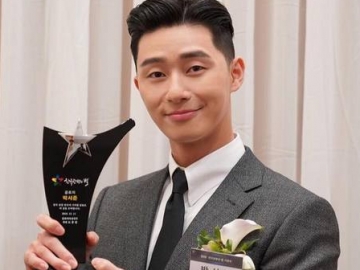 Park Seo Joon Ungkapkan Rasa Bangga Dapat Penghargaan di Star of Korean Tourism Awards 2018 