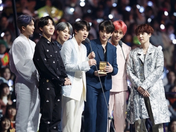 BTS Terima Piala 'Worldwide Icon of the Year', Ini Daftar Pemenang MAMA Fans' Choice 2018 di Jepang