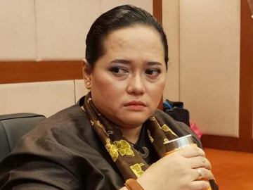 Bahas Soal Kebohongan Demi Uang, Mbak You Sindir Hilda Vitria?